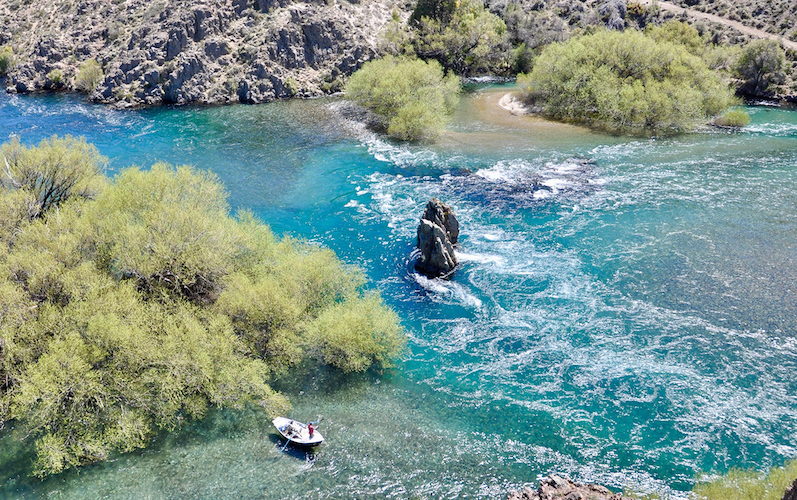 RIVERSLIMAY1-fly-fishing-patagonia-bariloche-lakes-rivers-hatch-trout-brown-rainbow-adventure-rods-mayfly-stonefly-guides-camps-trips-fontilalis-outfitters-catch-realese